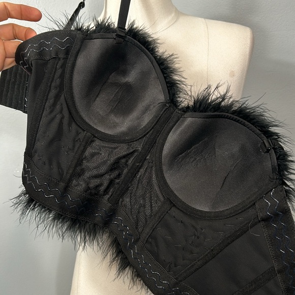 Black faux feather decorated crop top corset bra size M - Picture 10 of 12